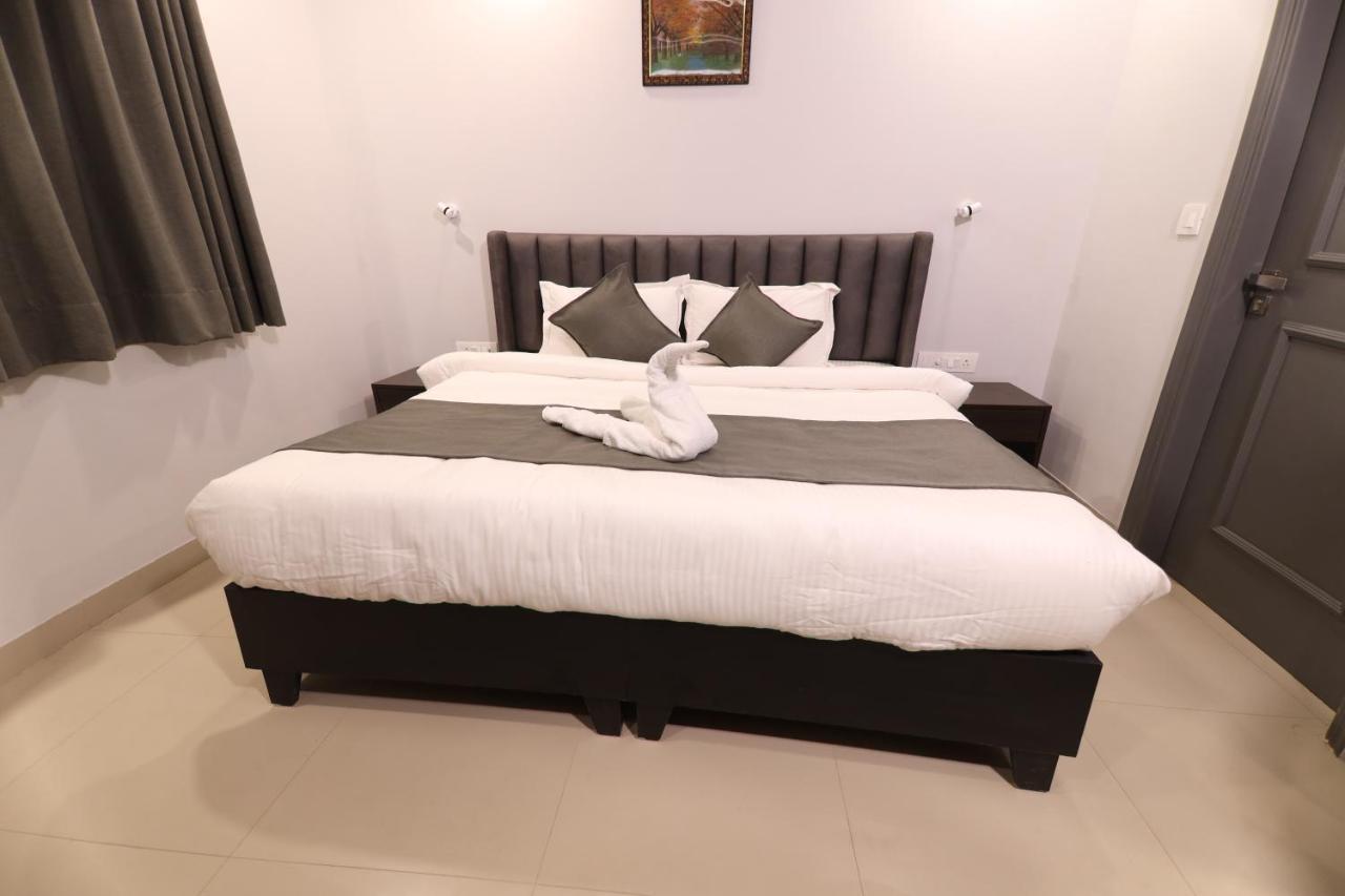 Nirpra Regency Hotel Új-Delhi Kültér fotó