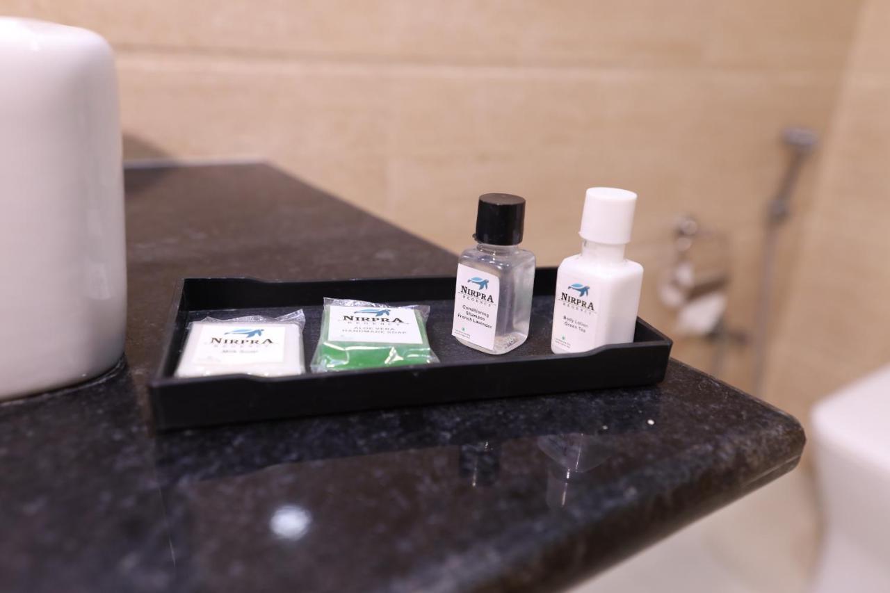 Nirpra Regency Hotel Új-Delhi Kültér fotó
